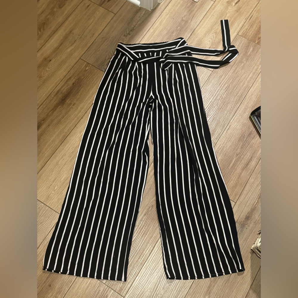 Active USA Black and White Vertical Stripe Tie-Waist Palazzo Wide Leg Pants
